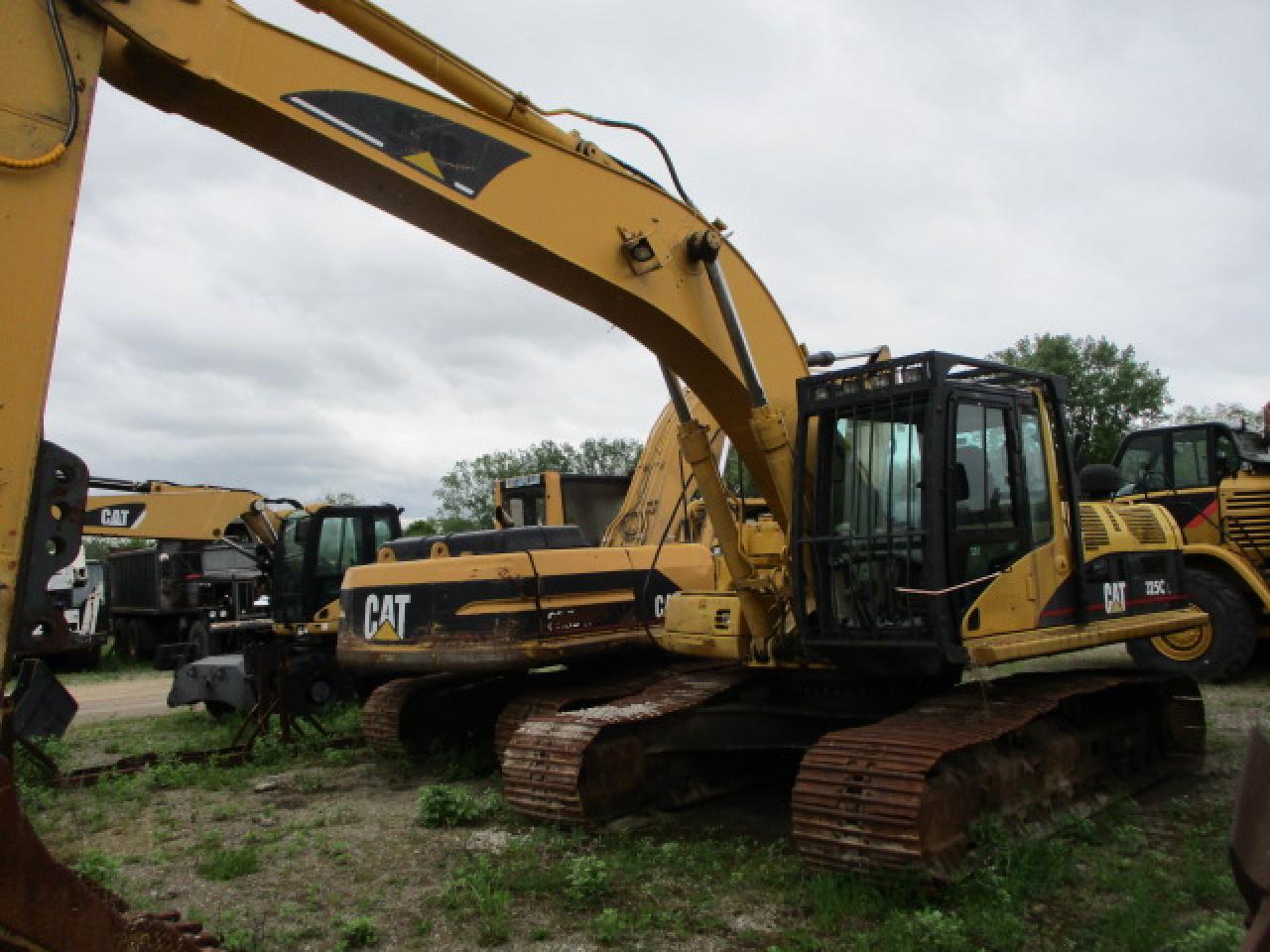Used 2005 CATERPILLAR 325CL For Sale in Caledonia, NY 14423 Grape 4.9